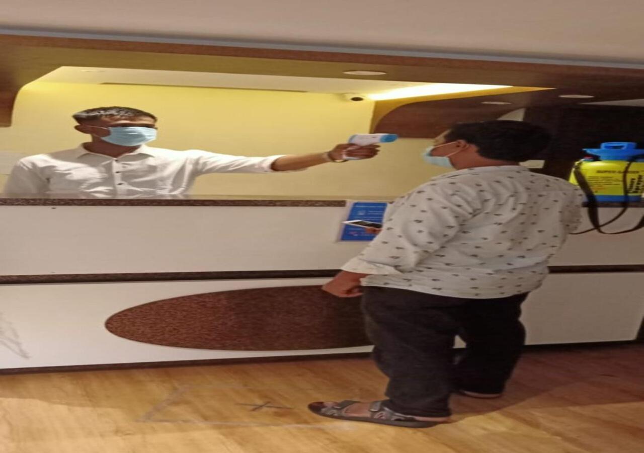 Hotel Malad Inn Opposite Malad Railway Station 뭄바이 외부 사진