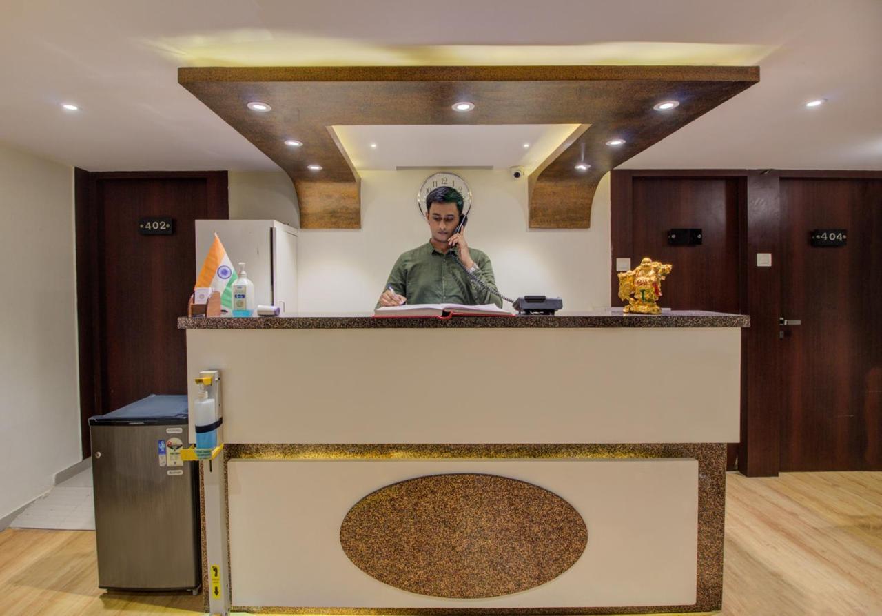 Hotel Malad Inn Opposite Malad Railway Station 뭄바이 외부 사진