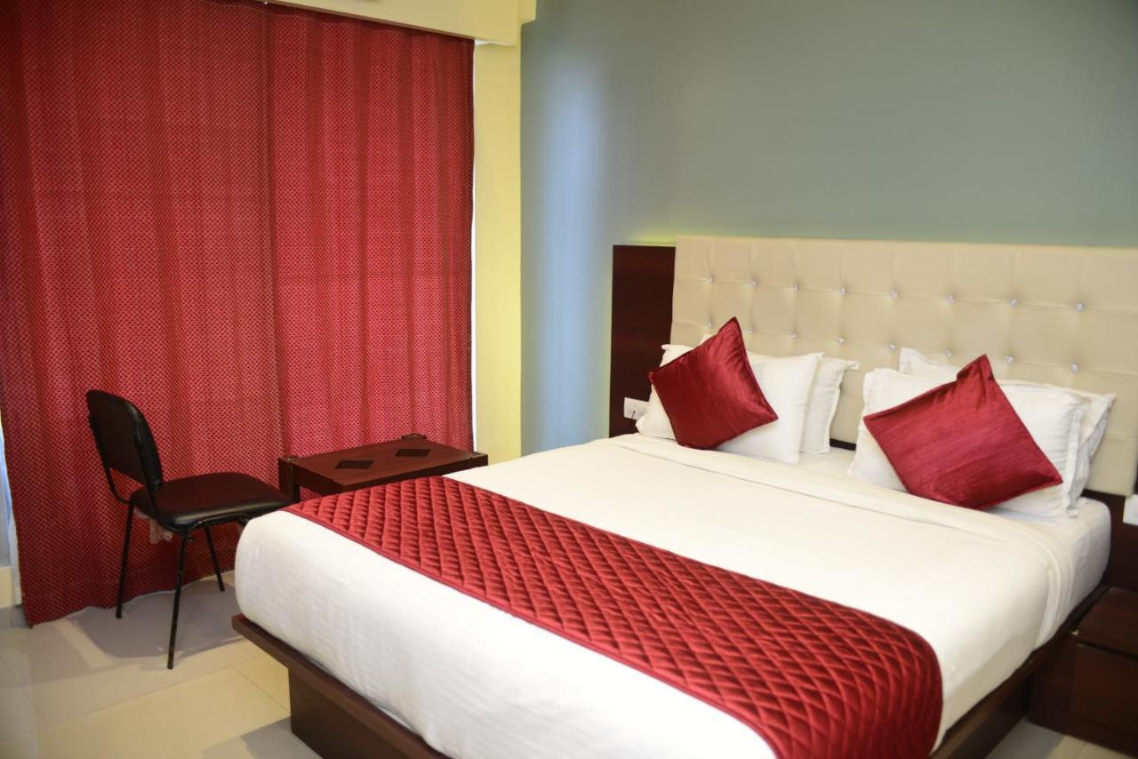 Hotel Malad Inn Opposite Malad Railway Station 뭄바이 외부 사진