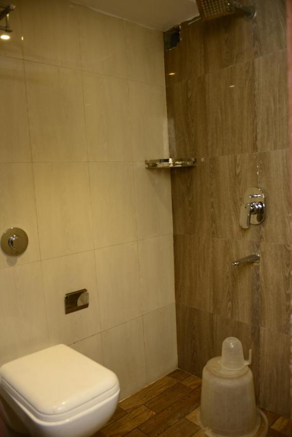 Hotel Malad Inn Opposite Malad Railway Station 뭄바이 외부 사진