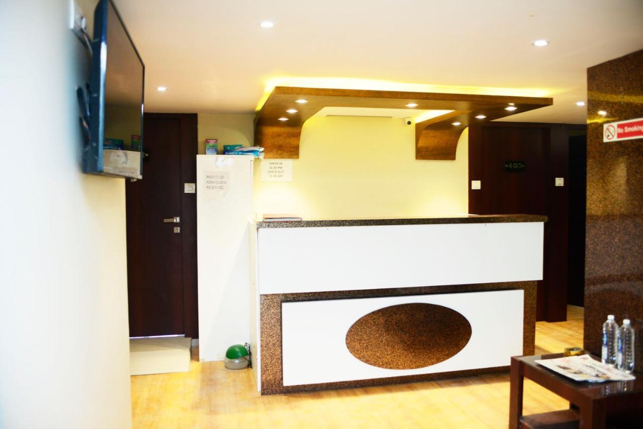 Hotel Malad Inn Opposite Malad Railway Station 뭄바이 외부 사진